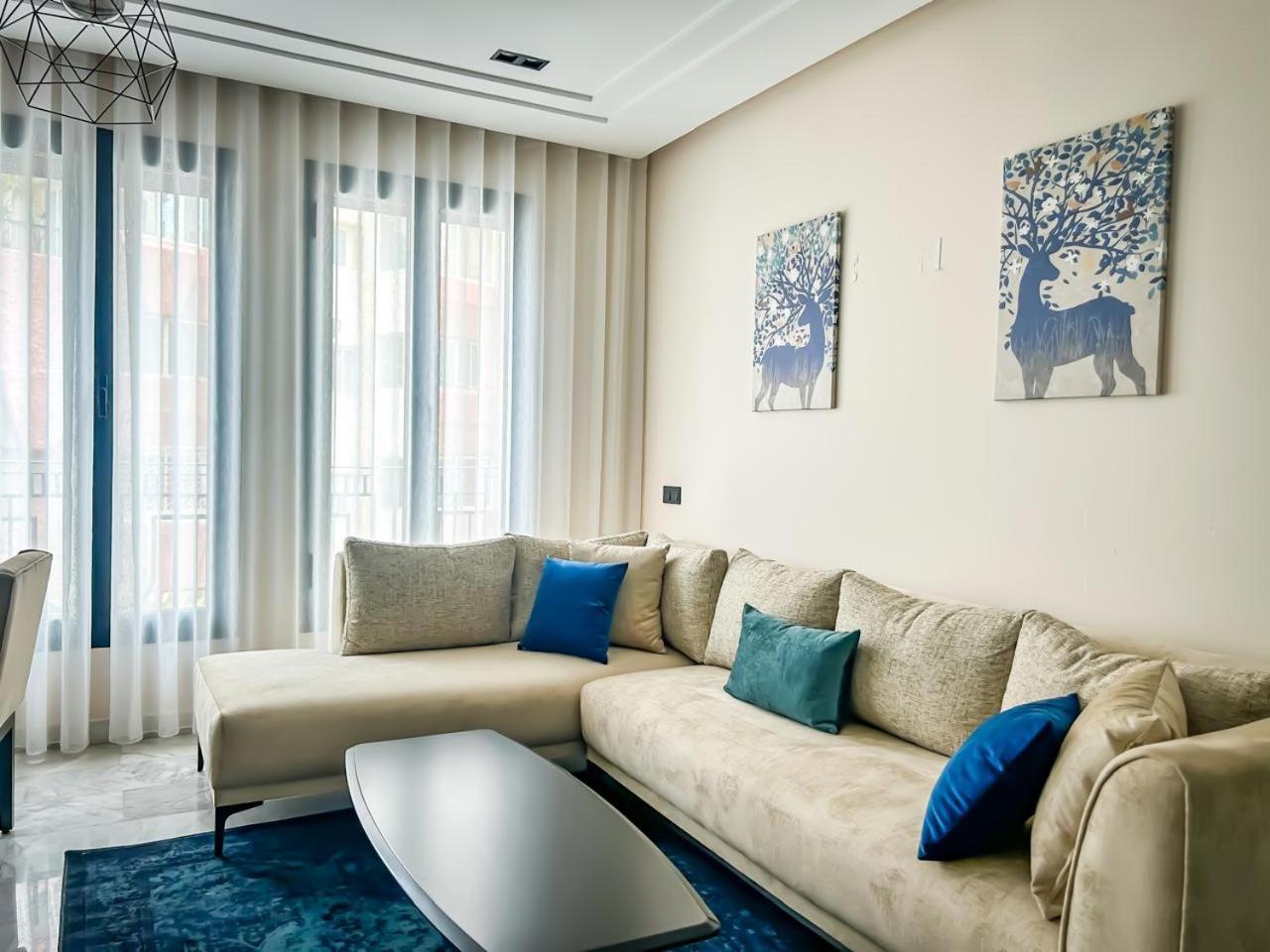 Les Joyeux Luxury Et * Casablanca