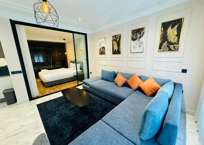 Les Joyeux Luxury Studios Et Suites