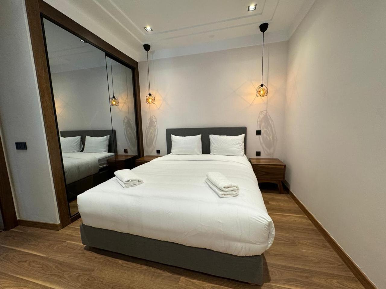 Les Joyeux Luxury Et * Casablanca