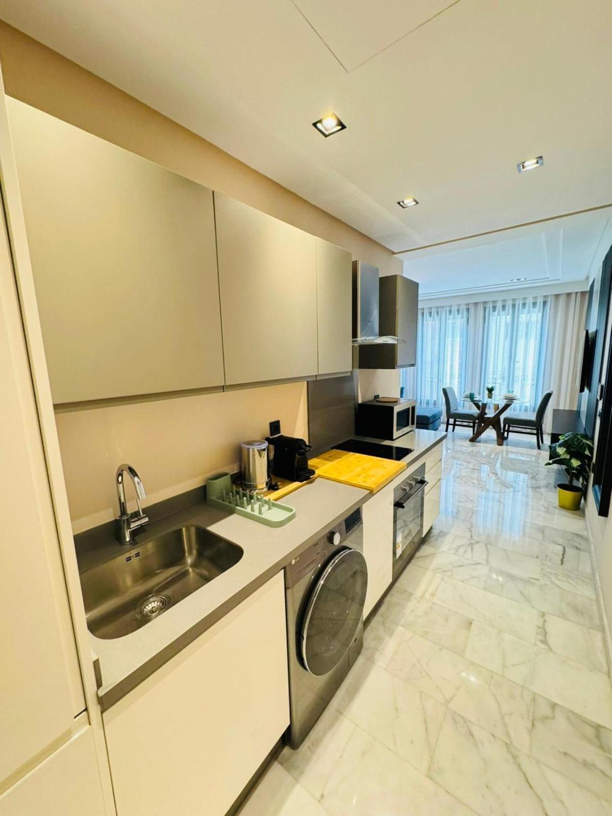 Apartment Les Joyeux Luxury Et Casablanca