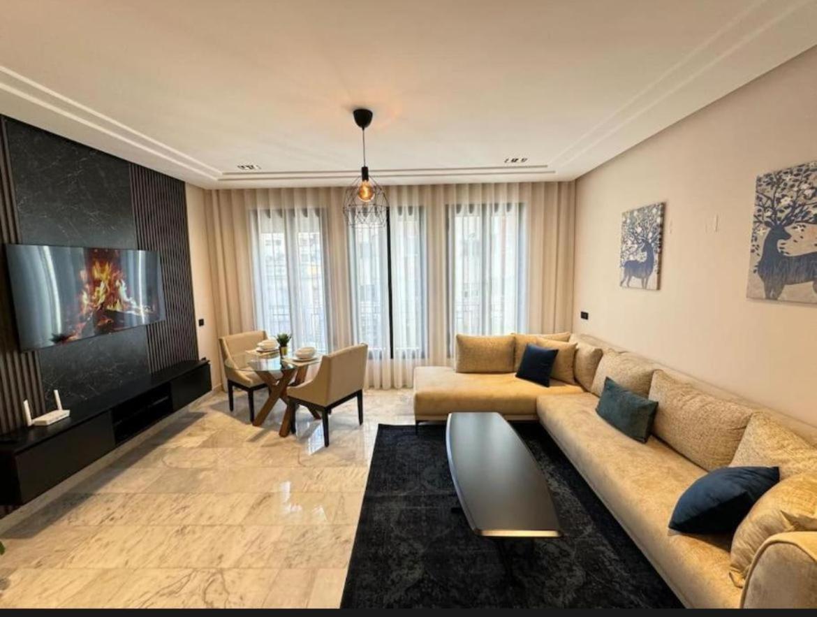 Les Joyeux Luxury Et * Casablanca